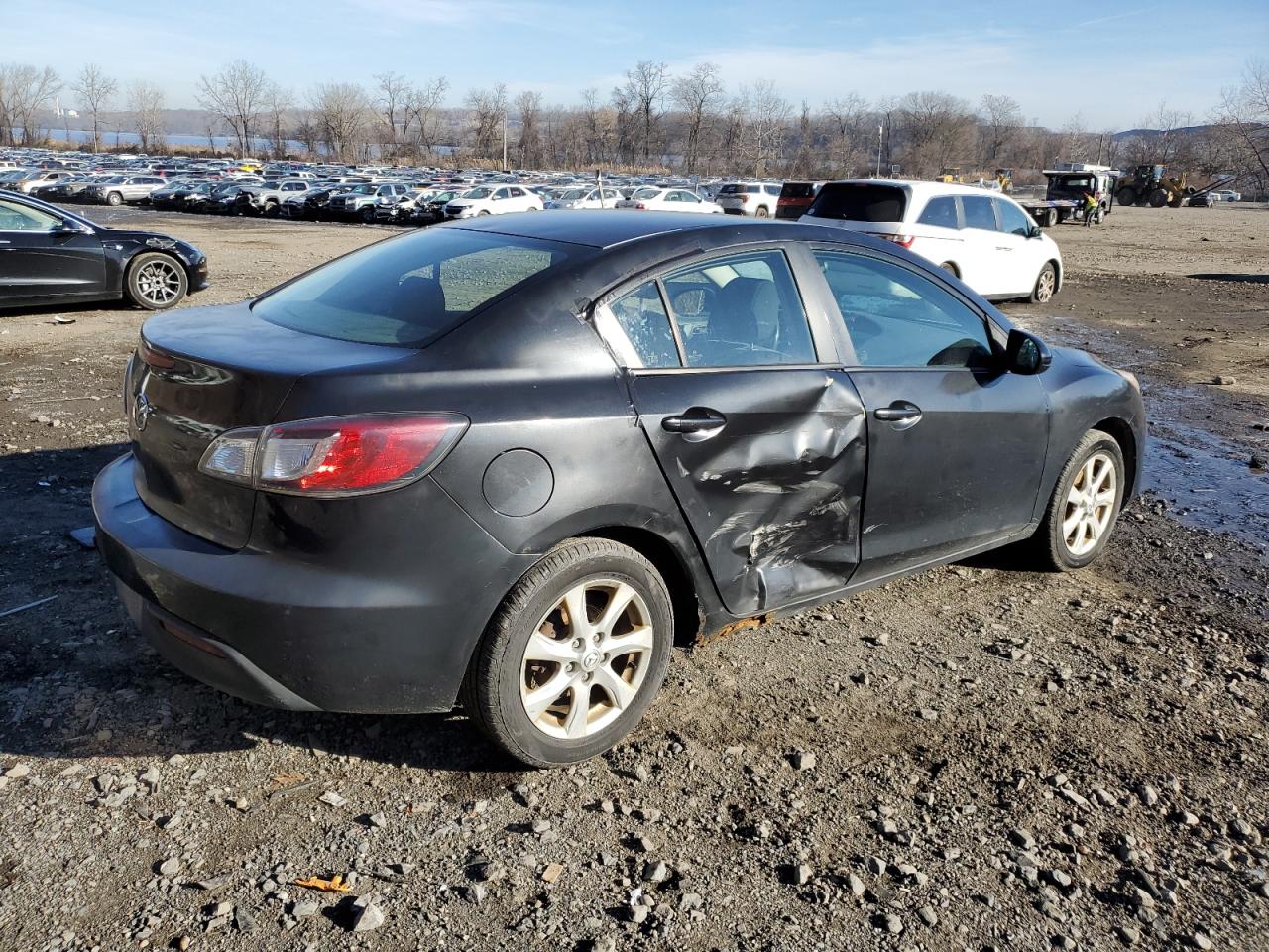 Obraz 3 z 2010 MAZDA 3 I 2010 z VIN JM1BL1SG2A1289670