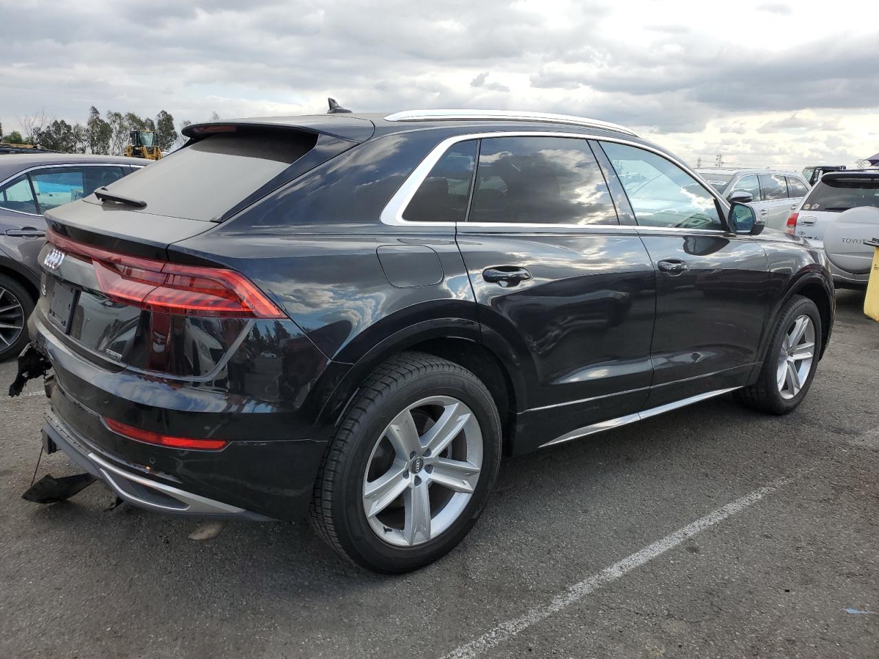 Image 3 of 2019 AUDI Q8 PREMIUM 2019 with VIN WA1AVAF18KD022653