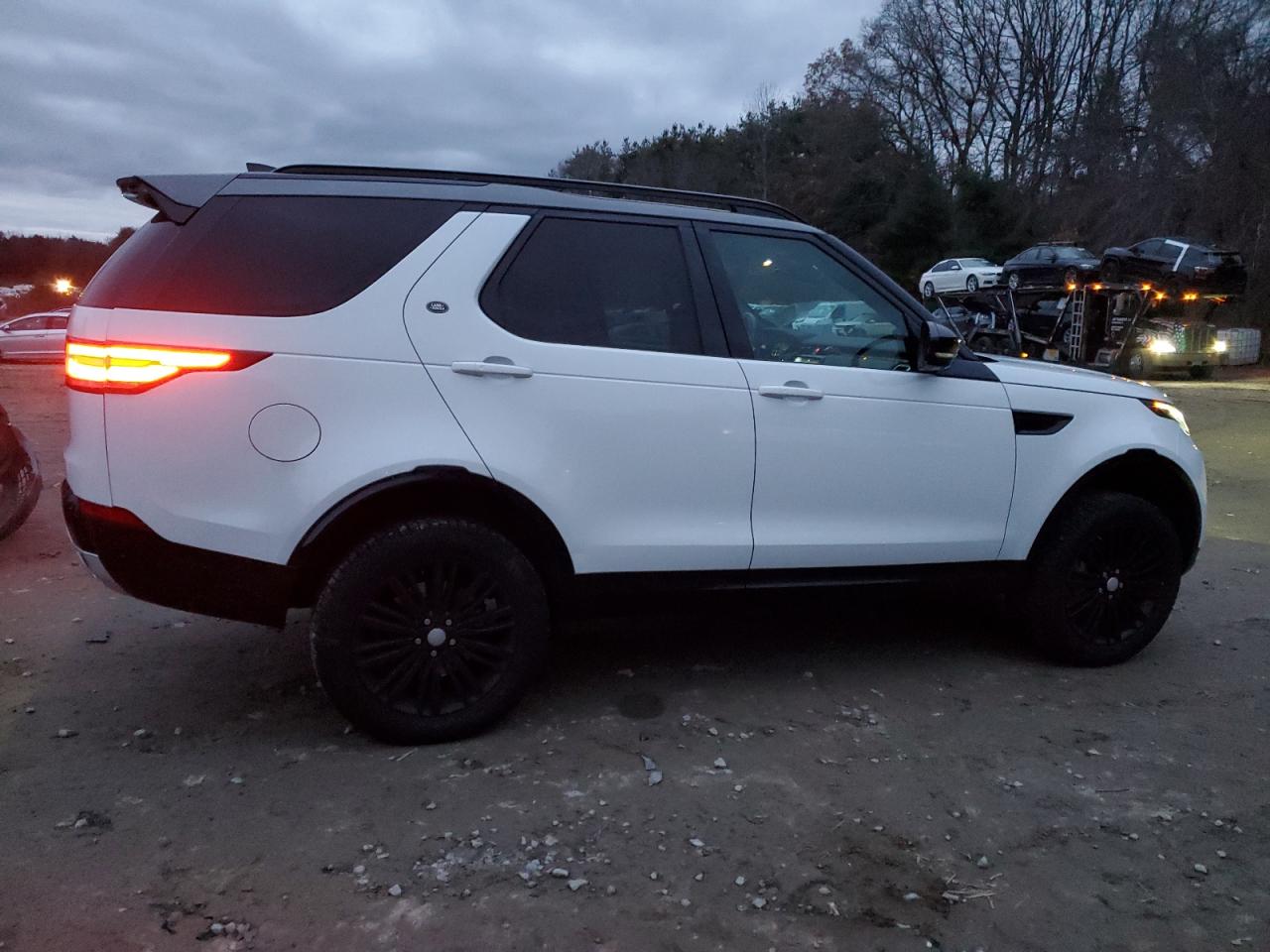 Изображение 3 2018 LAND ROVER DISCOVERY HSE LUXURY 2018 с VIN SALRT2RV3JA051084