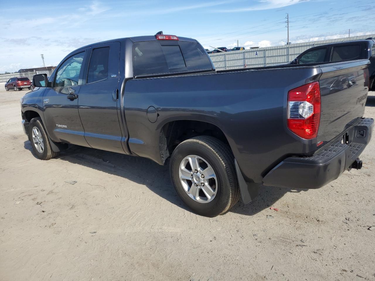 Image 2 of 2021 TOYOTA TUNDRA DOUBLE CAB SR/SR5 2021 with VIN 5TFRY5F10MX290623