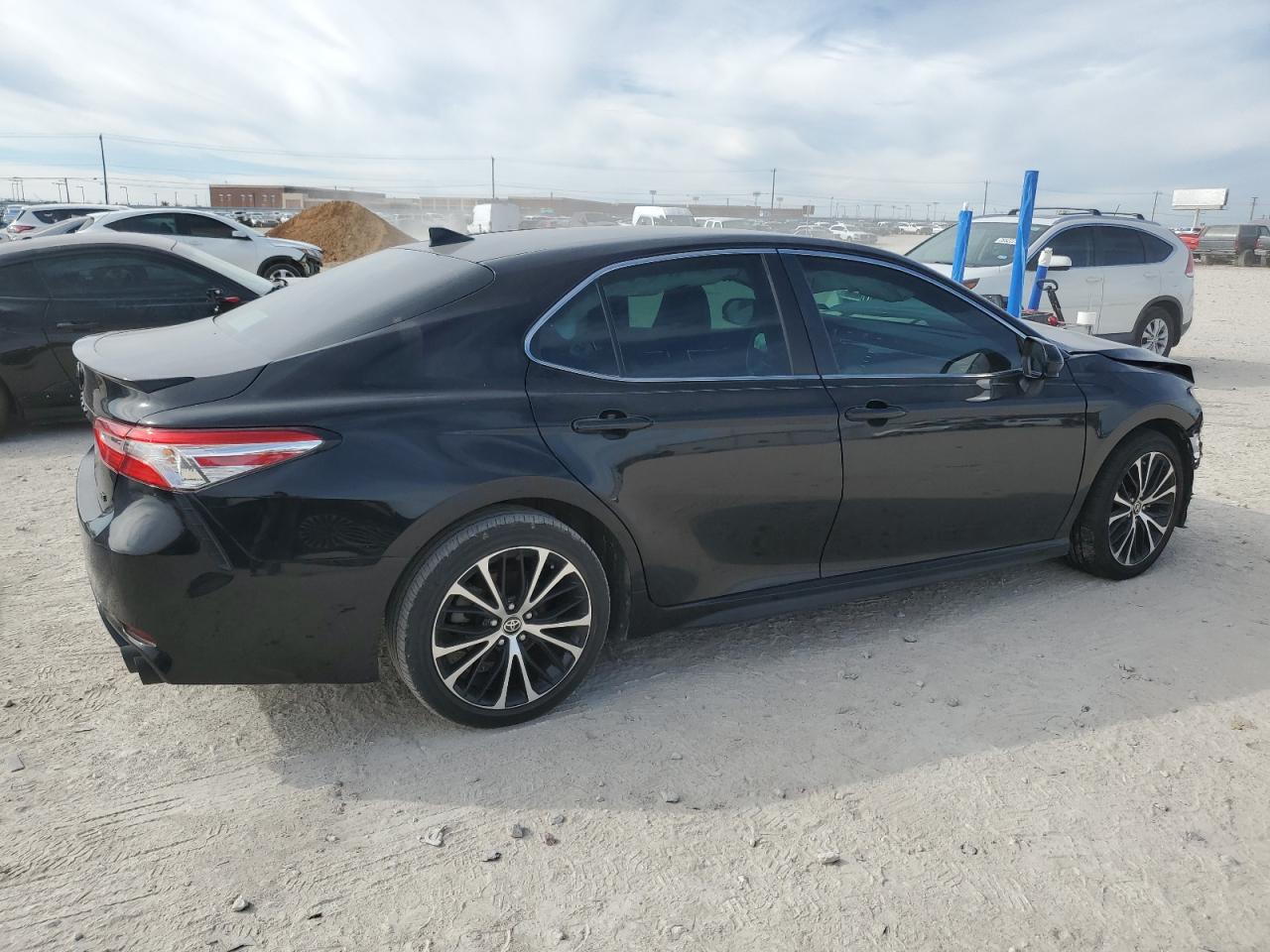 Изображение 3 2020 TOYOTA CAMRY SE 2020 с VIN 4T1G11AK2LU383837