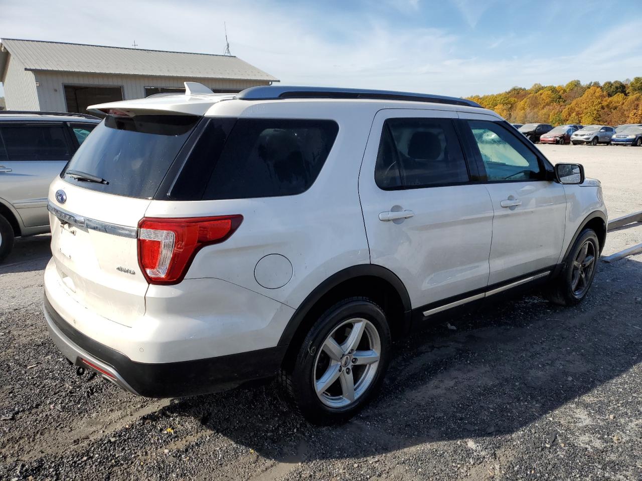 Image 3 of 2016 FORD EXPLORER XLT 2016 with VIN 1FM5K8D80GGA41871