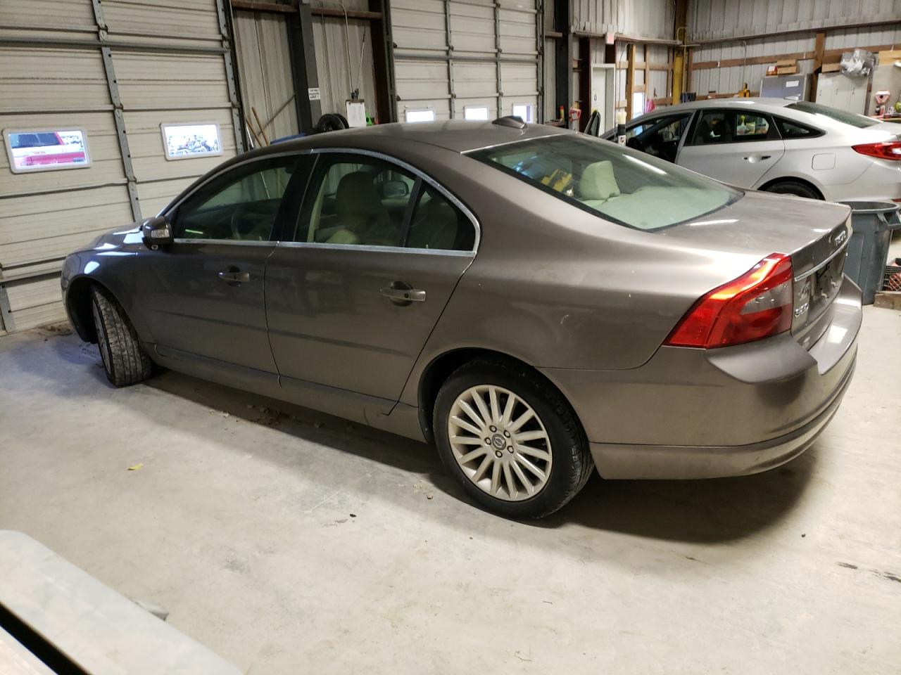 Image 2 of 2008 VOLVO S80 3.2 2008 with VIN YV1AS982681053441