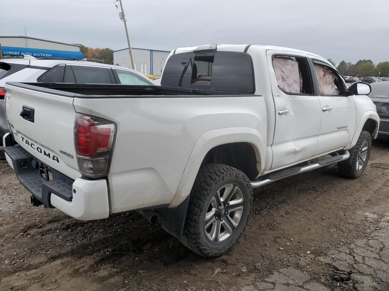 Image 3 of 2017 TOYOTA TACOMA DOUBLE CAB 2017 with VIN 3TMGZ5AN9HM051369