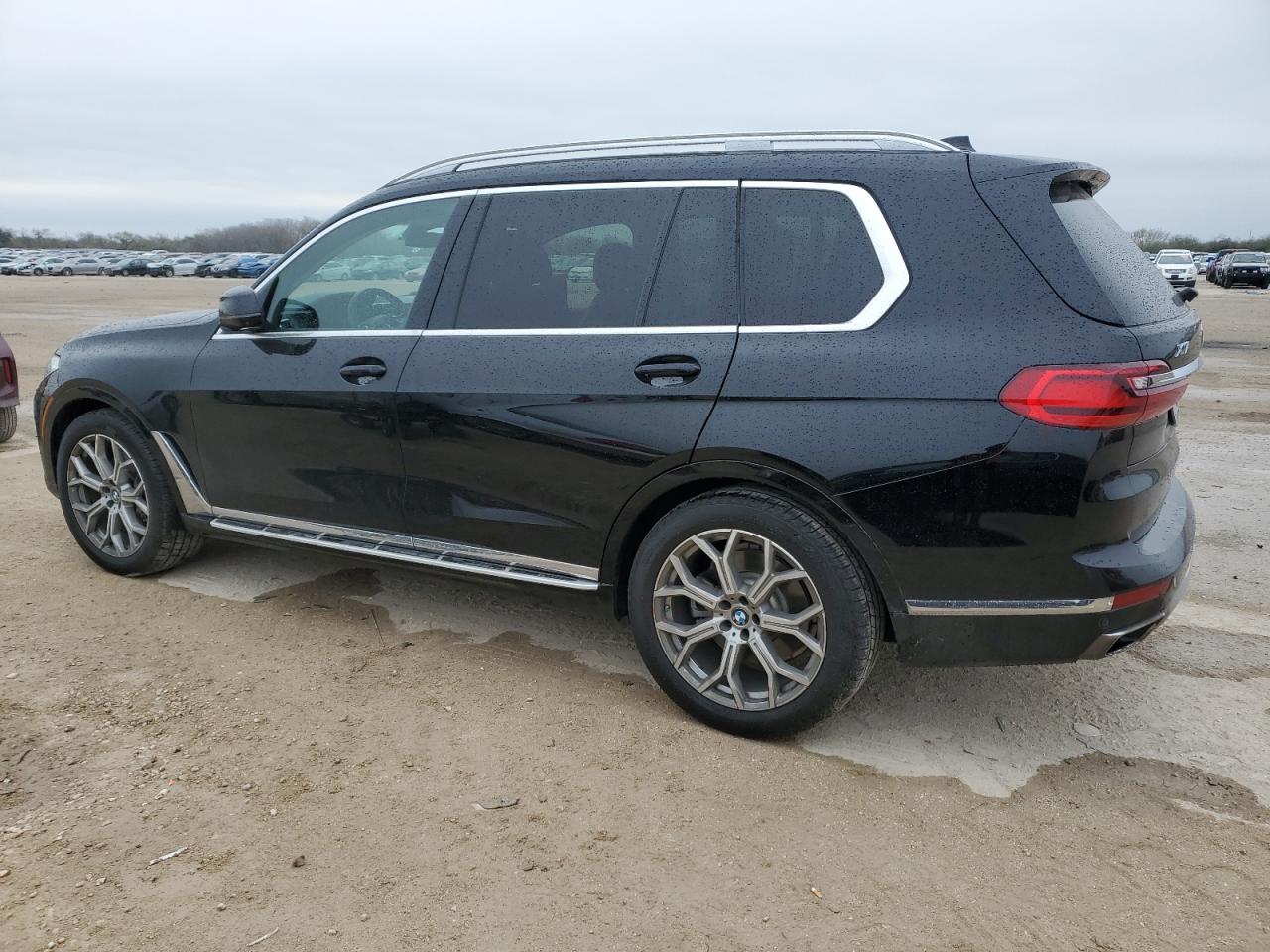 Изображение 2 2020 BMW X7 XDRIVE40I 2020 с VIN 5UXCW2C02L9B73863