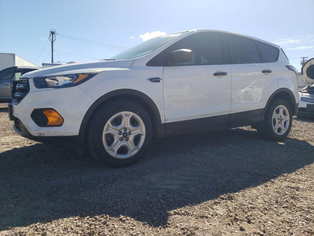 Image 1 of 2018 FORD ESCAPE S 2018 with VIN 1FMCU0F72JUD54873
