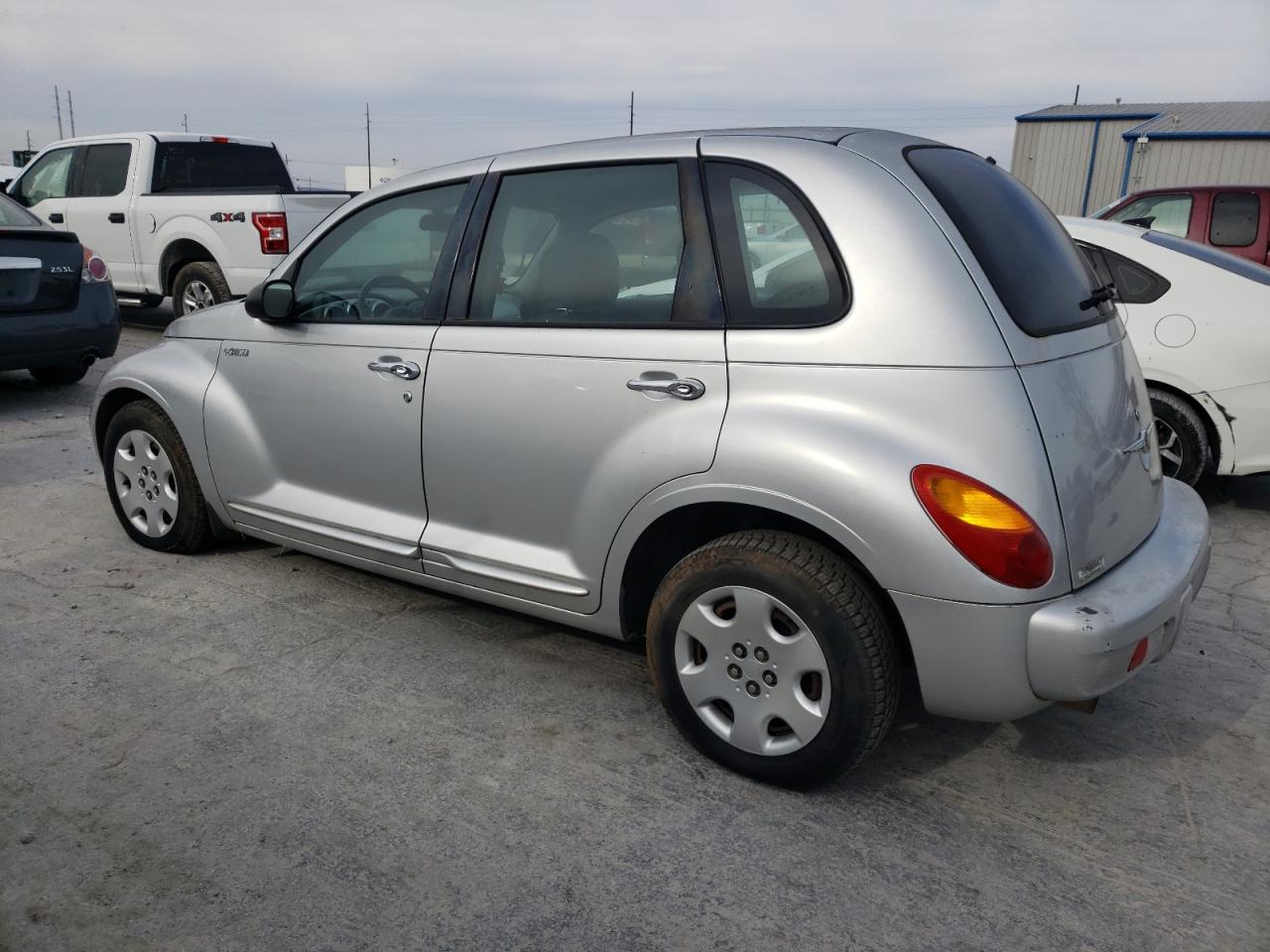 Obraz 2 z 2003 CHRYSLER PT CRUISER CLASSIC 2003 z VIN 3C4FY48B03T641964