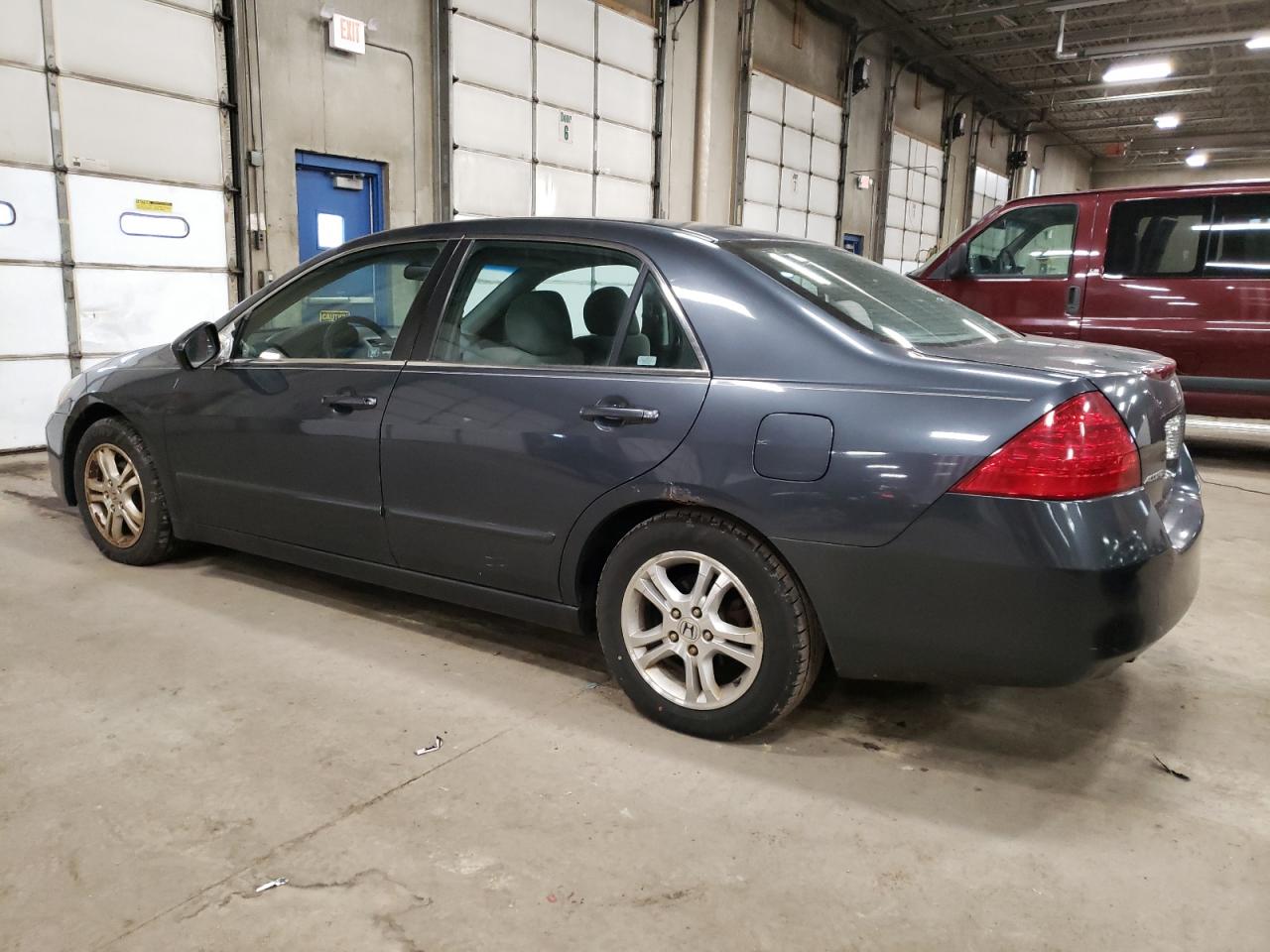 Изображение 2 2007 HONDA ACCORD EX 2007 с VIN 1HGCM56707A217265