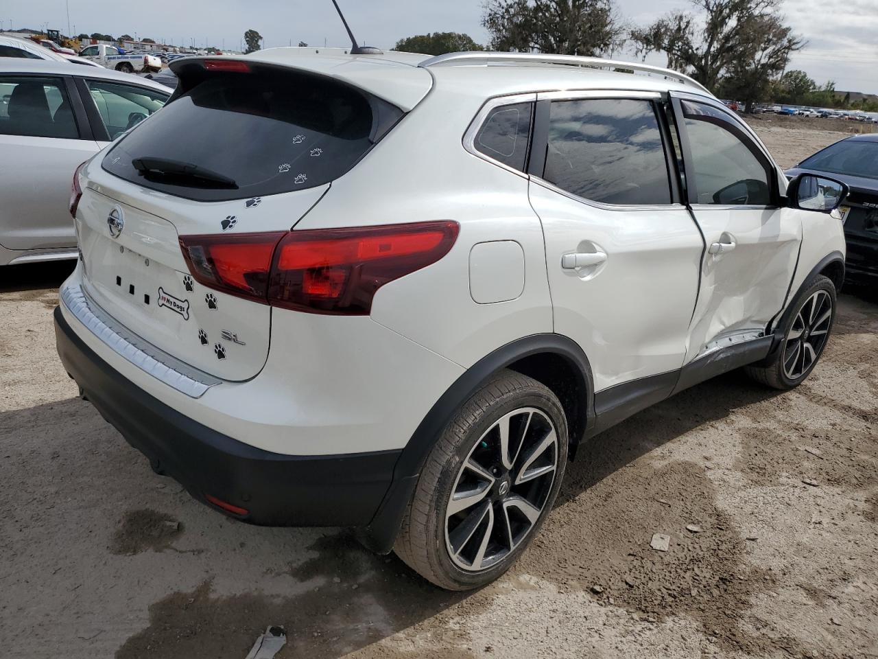 Obraz 3 z 2019 NISSAN ROGUE SPORT S 2019 z VIN JN1BJ1CP5KW522369