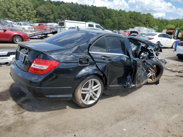 Obraz 3 z 2013 MERCEDES-BENZ C 250 2013 z VIN WDDGF4HB3DR250320