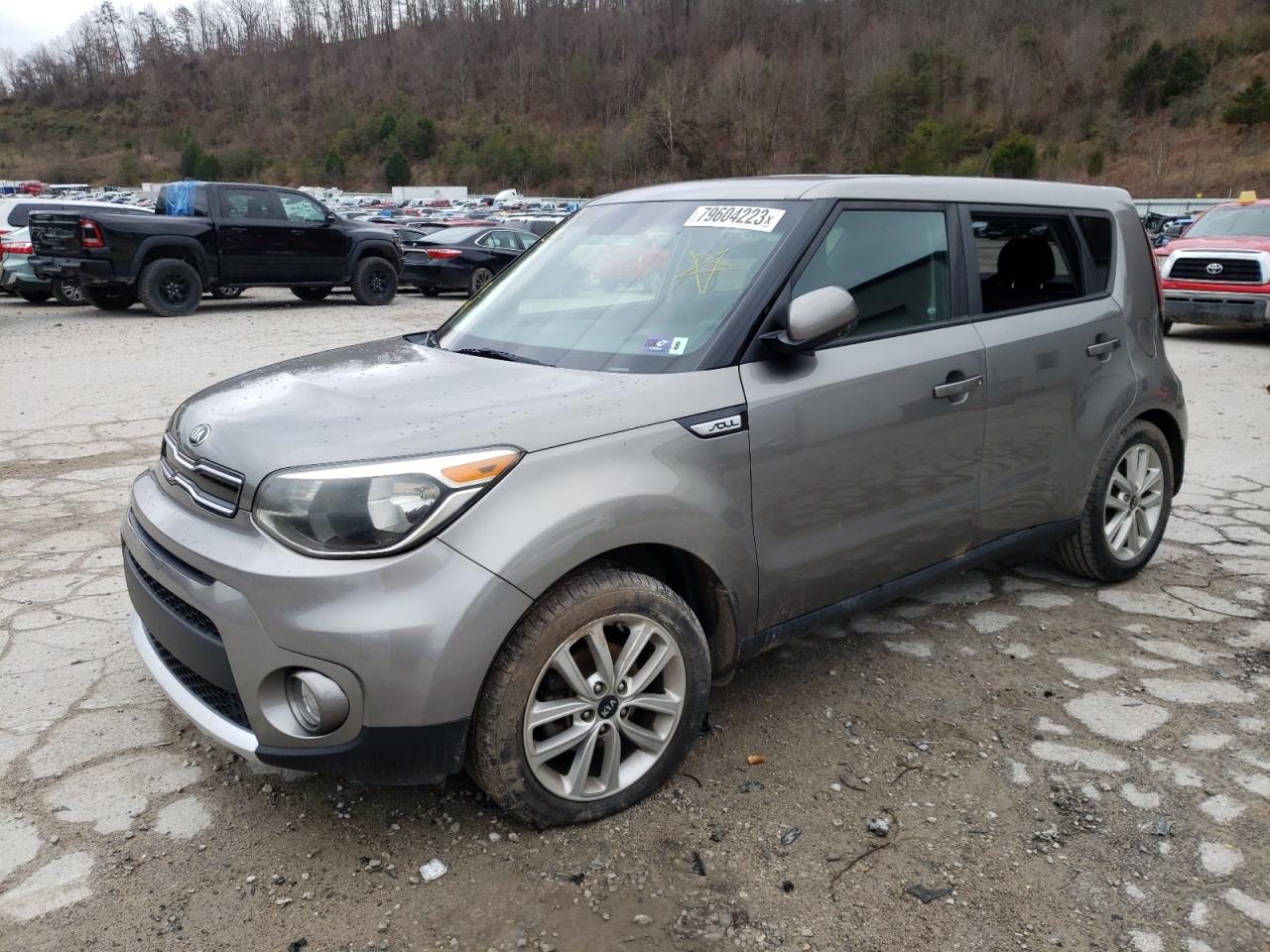 Изображение 2017 KIA SOUL + 2017