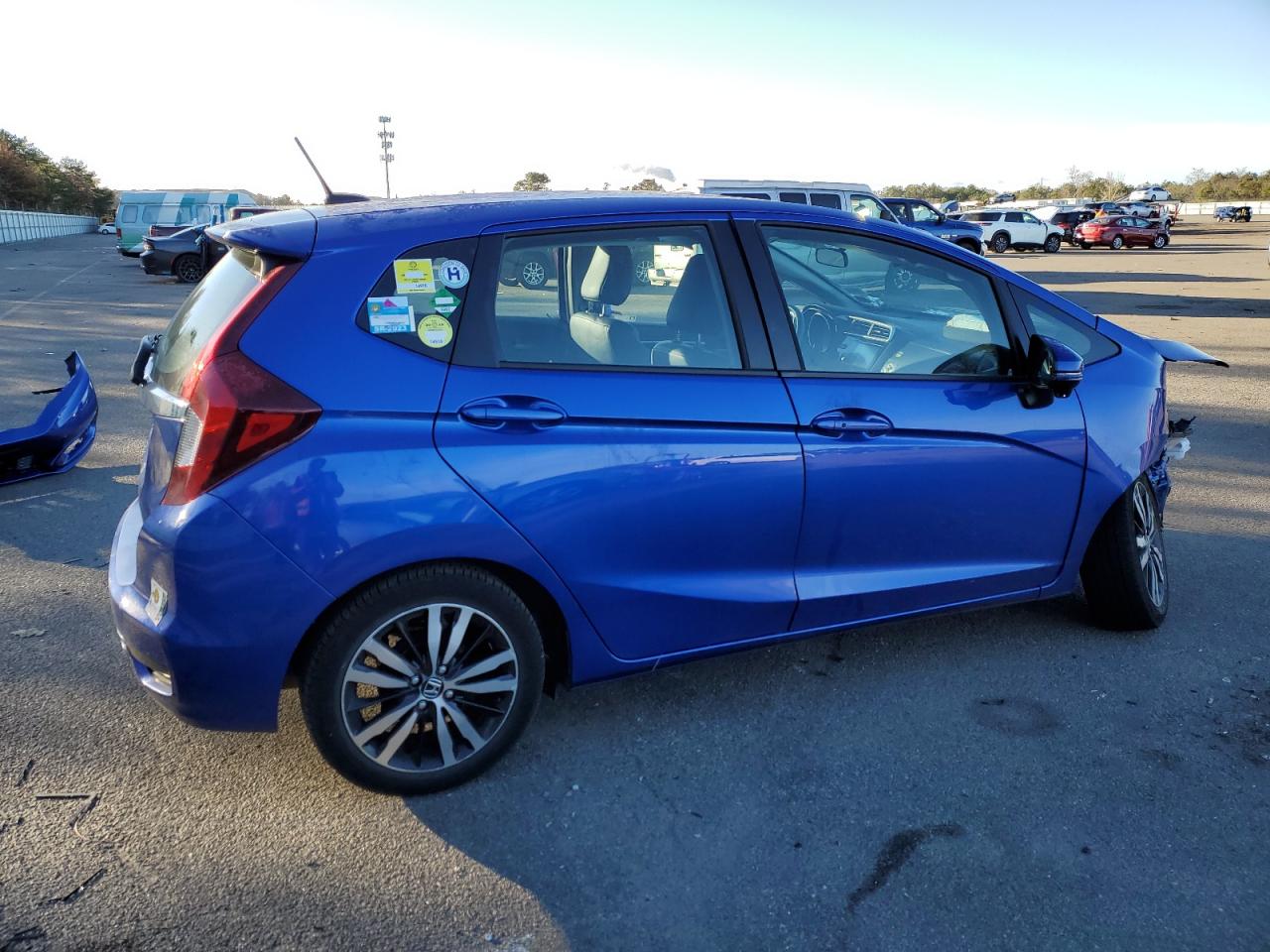 Изображение 3 2019 HONDA FIT EXL 2019 с VIN 3HGGK5H93KM718393