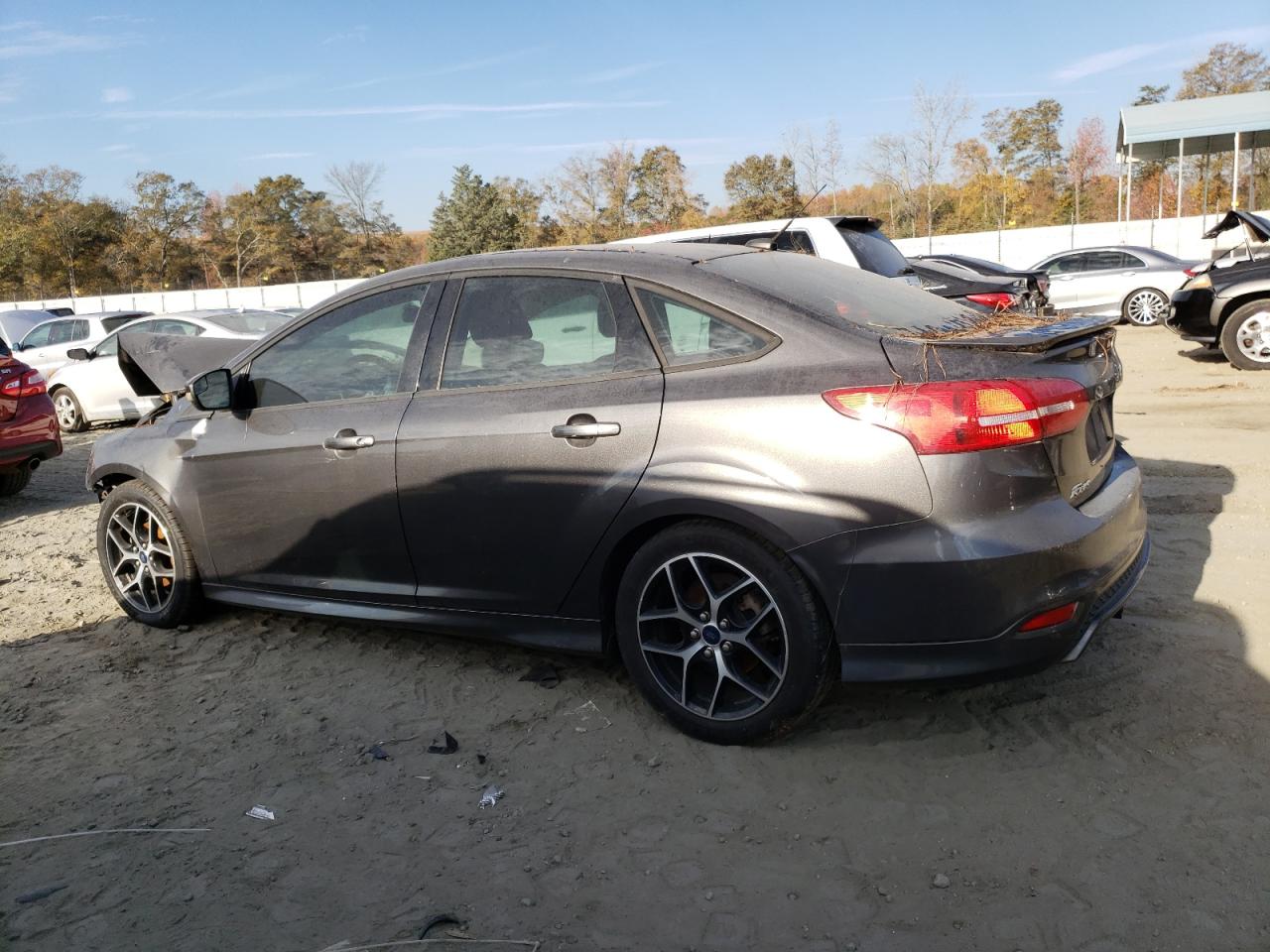 Изображение 2 2015 FORD FOCUS SE 2015 с VIN 1FADP3F22FL386635