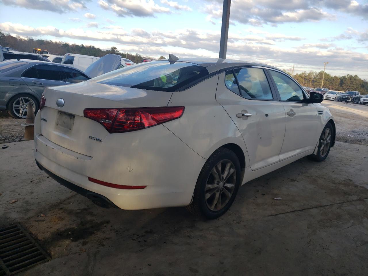 Obraz 3 z 2013 KIA OPTIMA EX 2013 z VIN 5XXGN4A77DG204561