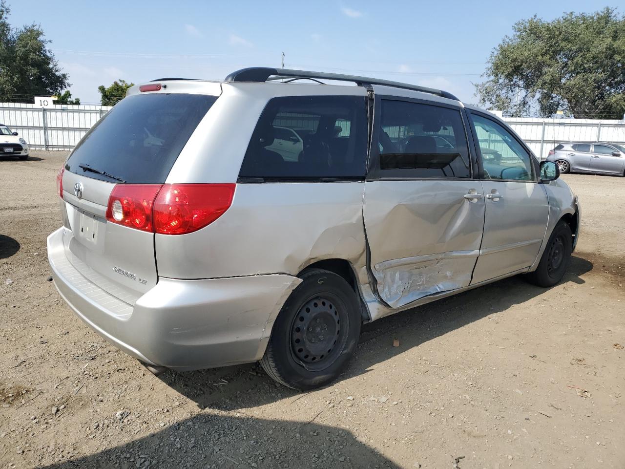 Image 3 of 2007 TOYOTA SIENNA CE 2007 with VIN 5TDZK23C07S042954