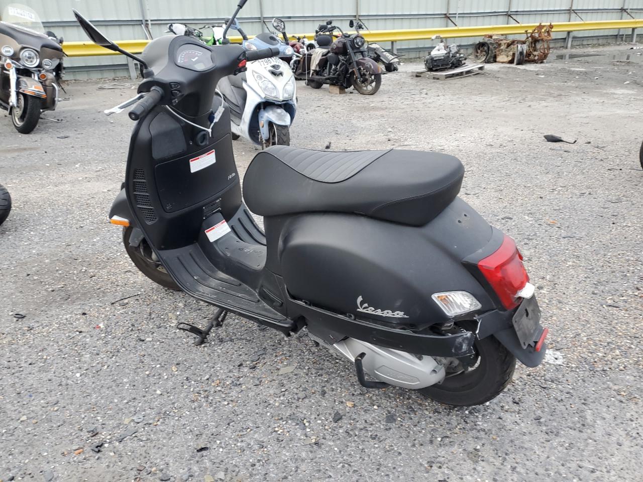 Image 3 of 2020 VESPA SCOOTER 2020 with VIN ZAPMA39M1L5201479