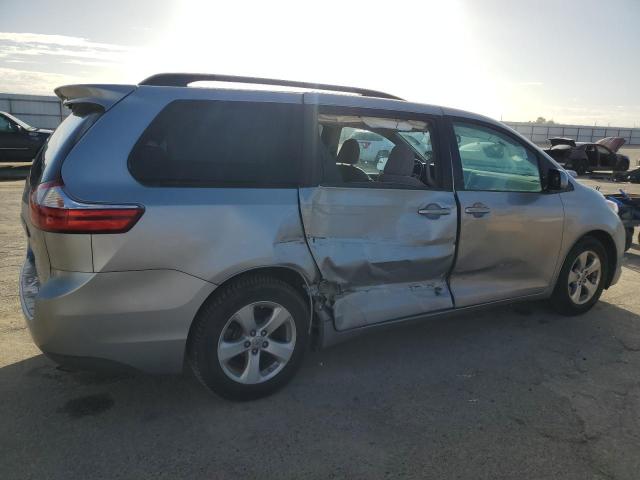 Obraz 3 z 2015 TOYOTA SIENNA LE 2015 z VIN 5TDKK3DC4FS669659