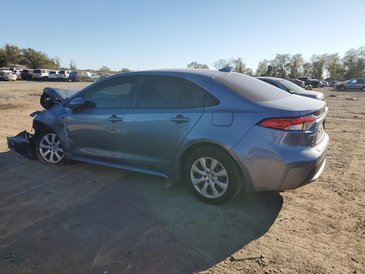 Obraz 2 z 2020 TOYOTA COROLLA LE 2020 z VIN JTDEPRAE5LJ049385
