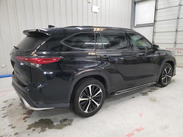Image 3 of 2022 TOYOTA HIGHLANDER XSE 2022 with VIN 5TDLZRAHXNS096171