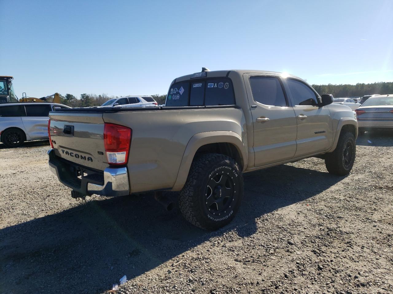 Obraz 3 z 2016 TOYOTA TACOMA DOUBLE CAB 2016 z VIN 3TMCZ5AN9GM001889