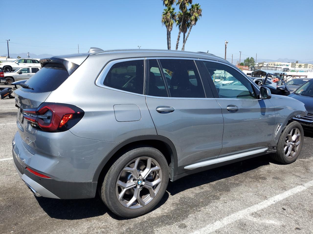 Image 3 of 2023 BMW X3 SDRIVE30I 2023 with VIN 5UX43DP06P9P52408