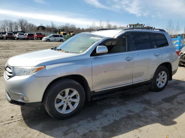 Obraz 1 z 2013 TOYOTA HIGHLANDER BASE 2013 z VIN 5TDBK3EH7DS242127