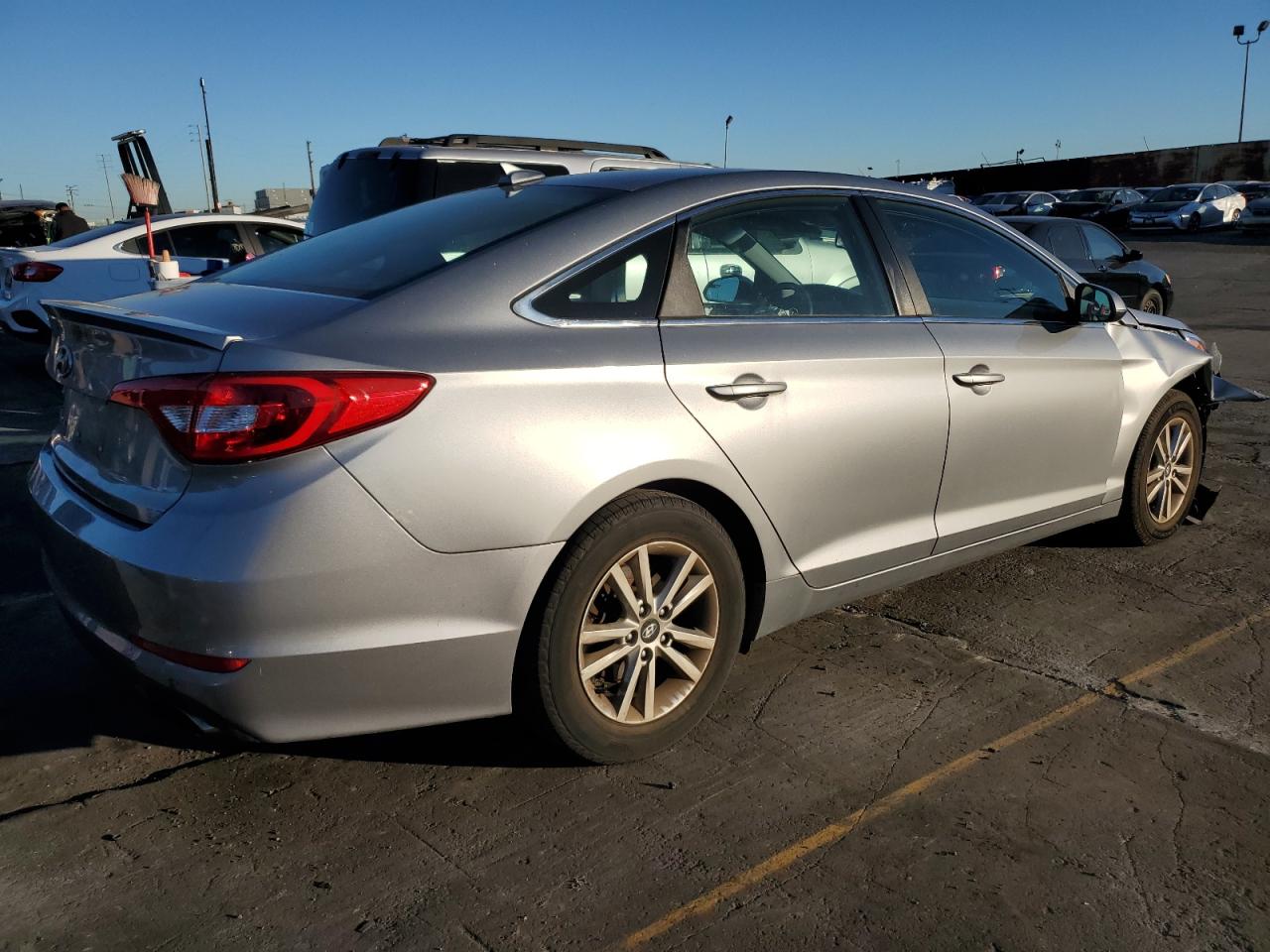 Изображение 3 2016 HYUNDAI SONATA SE 2016 с VIN 5NPE24AF8GH373472