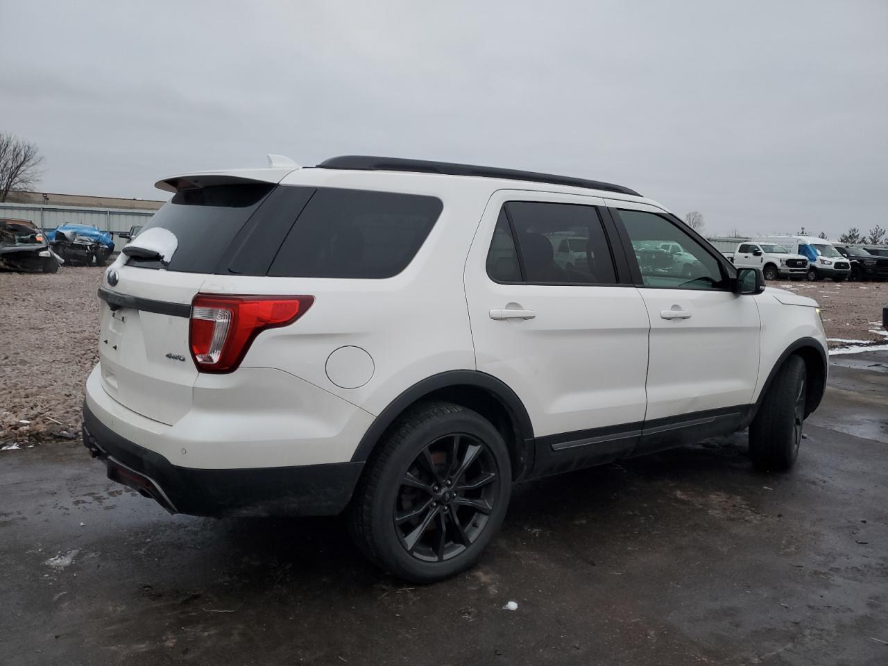 Image 3 of 2017 FORD EXPLORER XLT 2017 with VIN 1FM5K8D81HGC54992