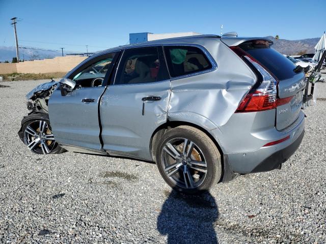 Image 2 of 2018 VOLVO XC60 T5 MOMENTUM 2018 with VIN YV4102RK9J1028411