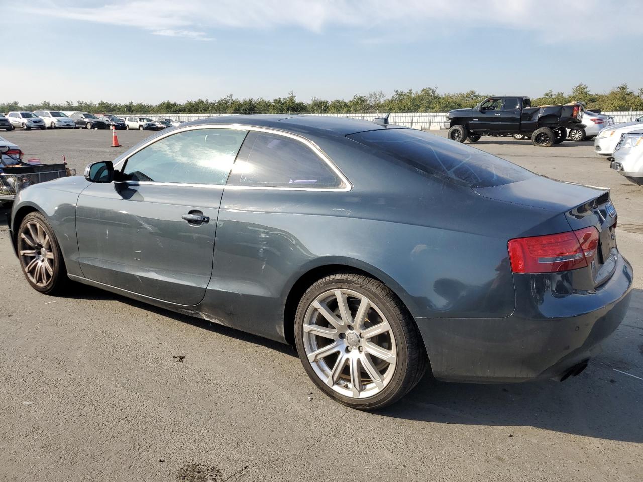 Изображение 2 2011 AUDI A5 PREMIUM PLUS 2011 с VIN WAULFAFR4BA033908