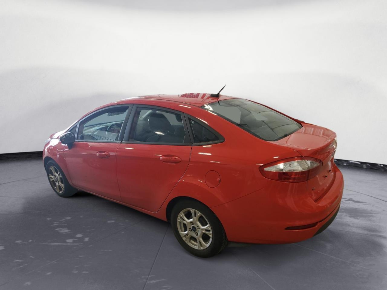 Obraz 2 z 2014 FORD FIESTA SE 2014 z VIN 3FADP4BJXEM114642