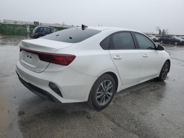 Изображение 3 2023 KIA FORTE LX 2023 с VIN 3KPF24AD9PE657605