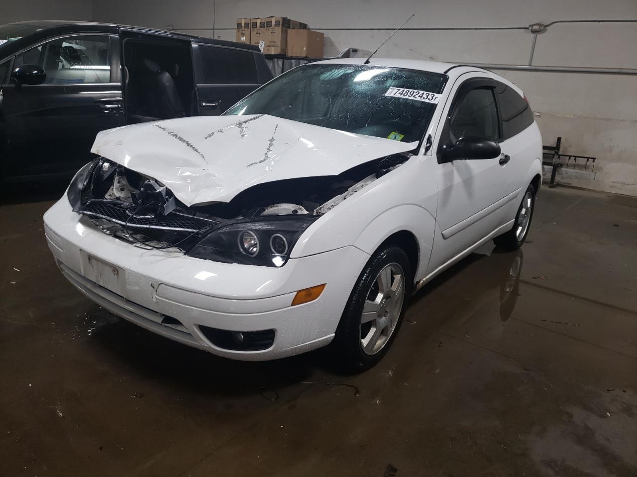Изображение 1 2007 FORD FOCUS ZX3 2007 с VIN 1FAHP31N87W239061
