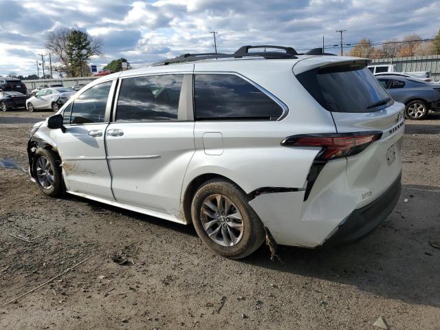 Image 2 of 2022 TOYOTA SIENNA XLE 2022 with VIN 5TDYRKEC4NS131136
