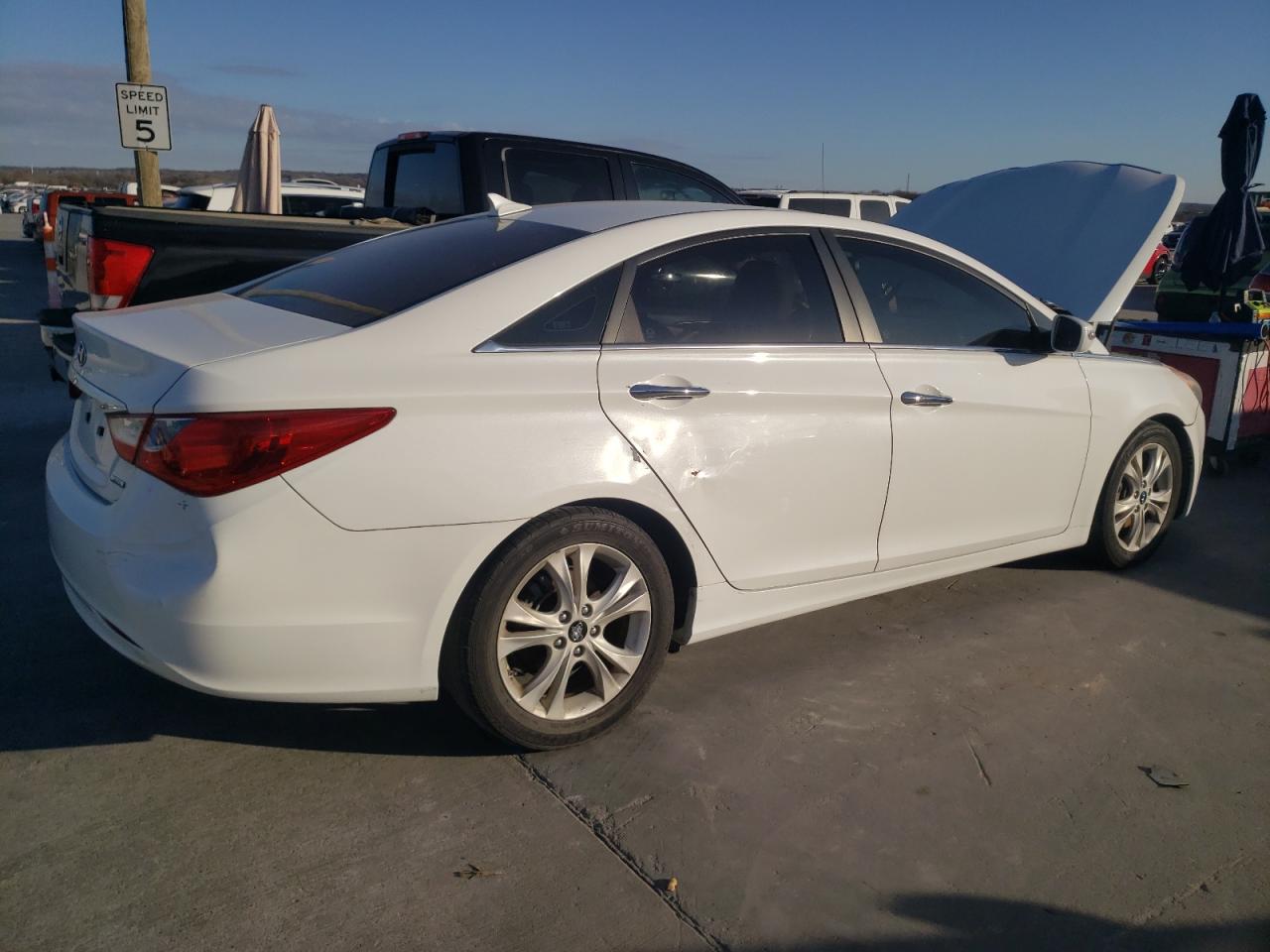Image 3 of 2011 HYUNDAI SONATA SE 2011 with VIN 5NPEC4AC9BH040435