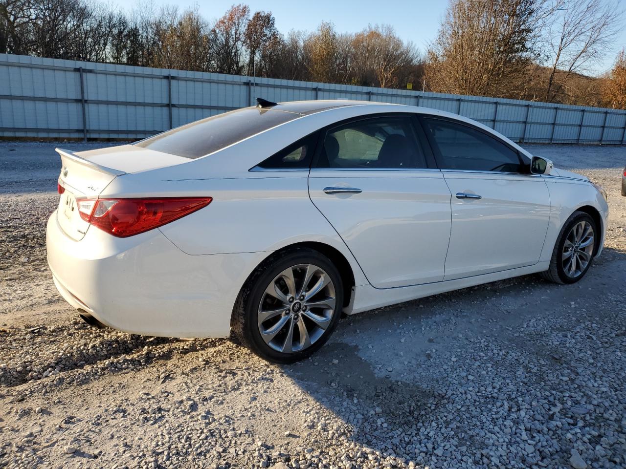 Image 3 of 2012 HYUNDAI SONATA SE 2012 with VIN 5NPEC4AB9CH444084