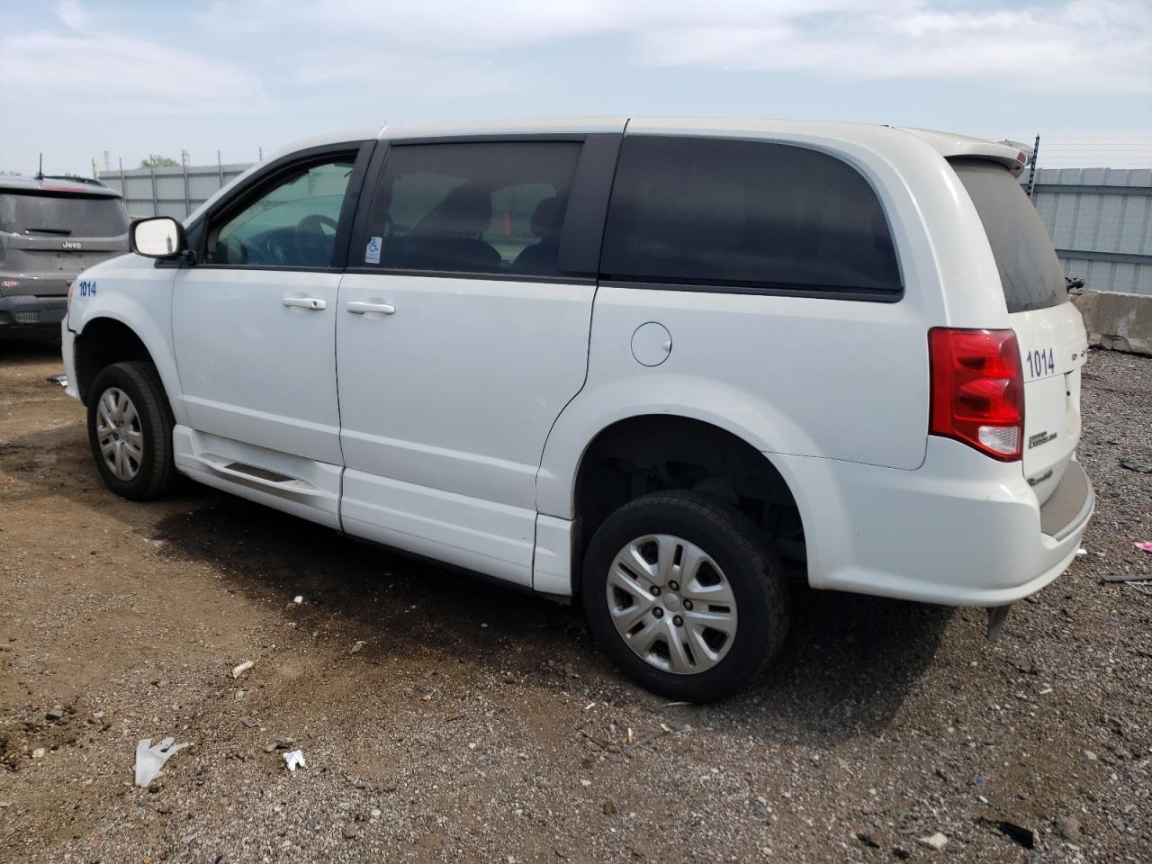Obraz 2 z 2018 DODGE GRAND CARAVAN SE 2018 z VIN 2C4RDGBG1JR160474