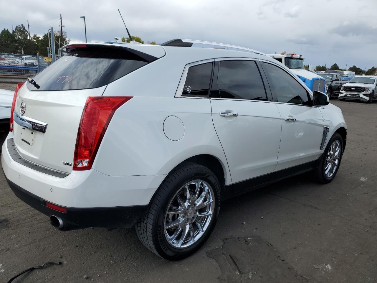 Image 3 of 2014 CADILLAC SRX PERFORMANCE COLLECTION 2014 with VIN 3GYFNCE33ES682382