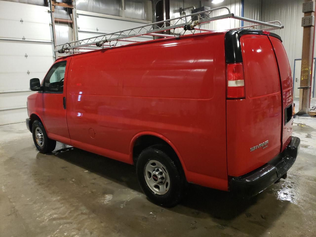 Image 2 of 2014 GMC SAVANA G3500 2014 with VIN 1GTZ7TCG3E1129235