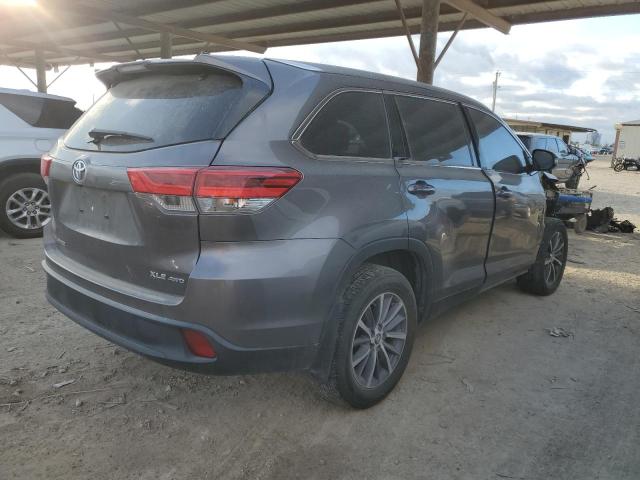 Image 3 of 2019 TOYOTA HIGHLANDER SE 2019 with VIN 5TDJZRFH9KS708324
