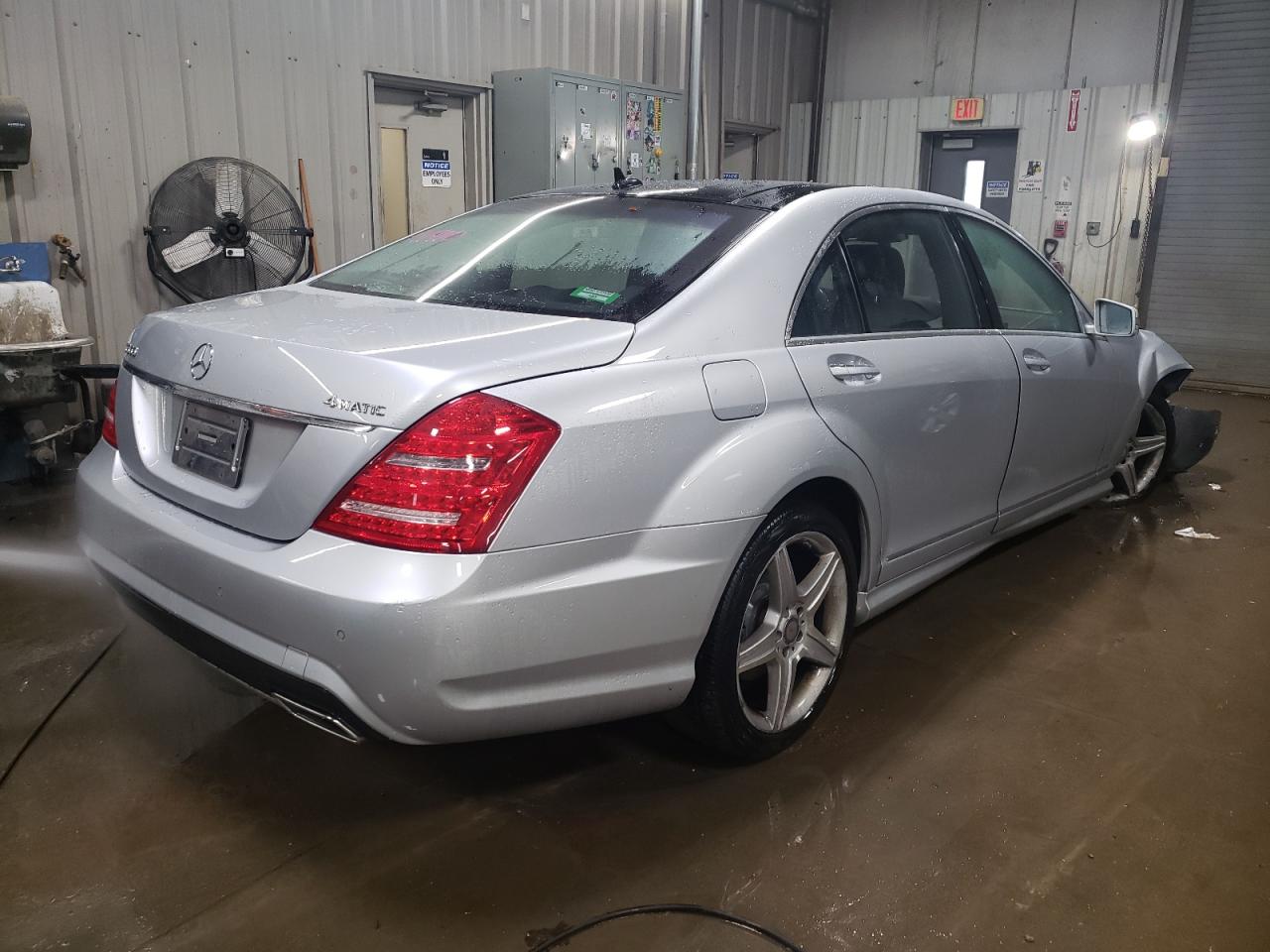 Изображение 3 2010 MERCEDES-BENZ S 550 4MATIC 2010 с VIN WDDNG8GB7AA323082