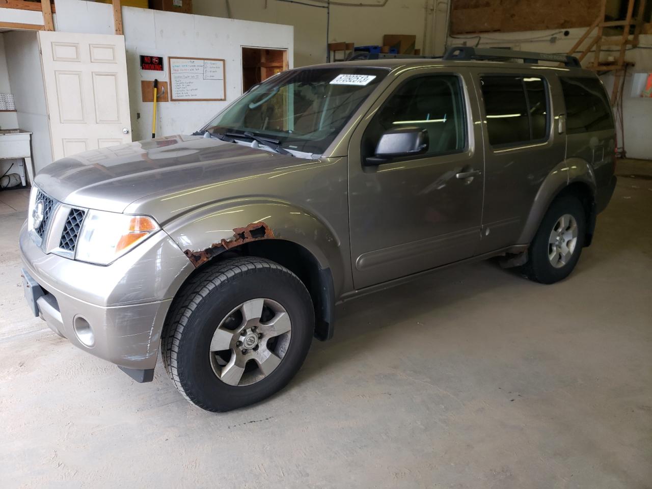 Image 1 of 2005 NISSAN PATHFINDER LE 2005 with VIN 5N1AR18W05C770791
