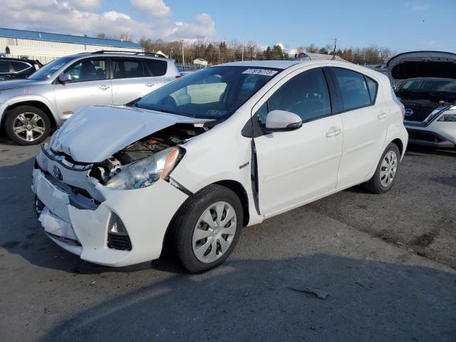 Image 1 of 2013 TOYOTA PRIUS C  2013 with VIN JTDKDTB35D1549084