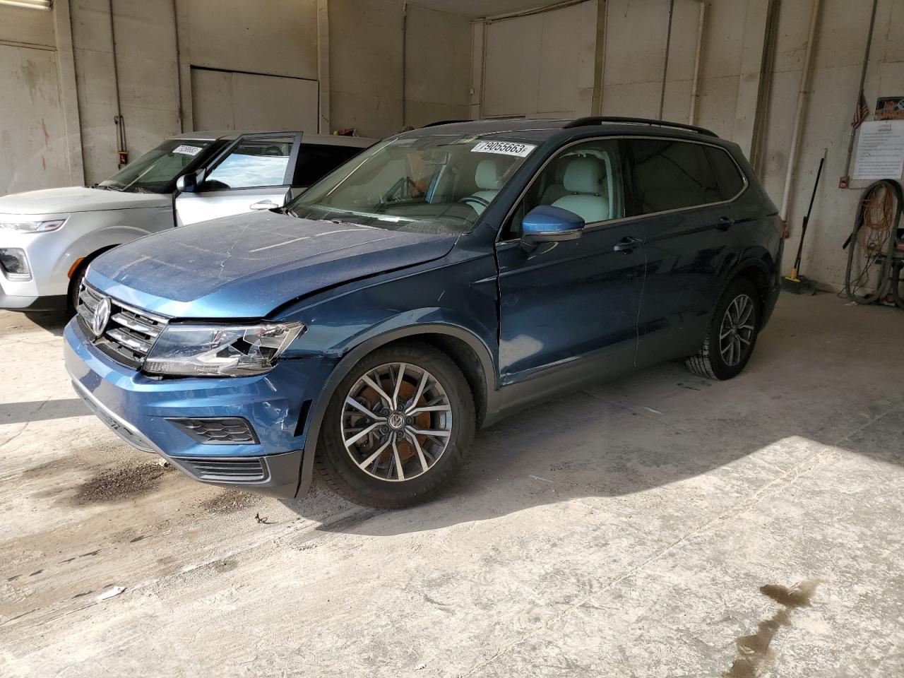 Image 1 of 2019 VOLKSWAGEN TIGUAN SE 2019 with VIN 3VV2B7AX3KM188053