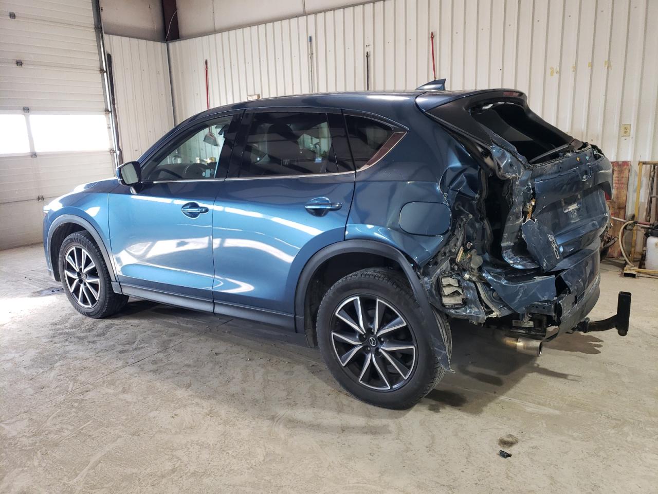 Image 2 of 2018 MAZDA CX-5 GRAND TOURING 2018 with VIN JM3KFBDM3J0309583