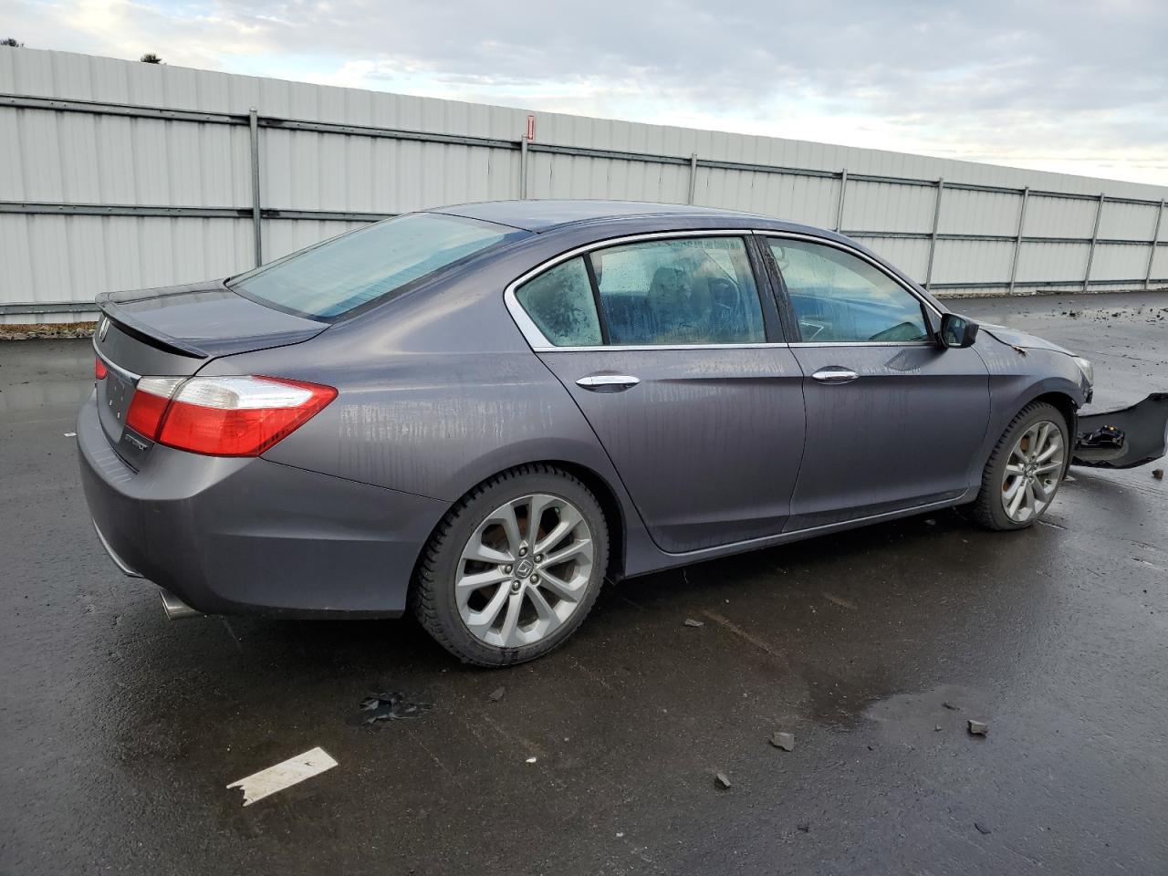 Image 3 of 2015 HONDA ACCORD SPORT 2015 with VIN 1HGCR2F50FA173250