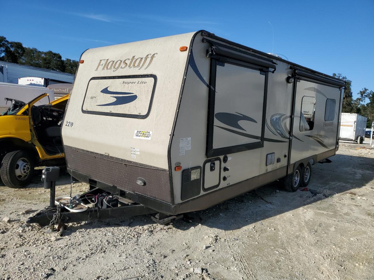 Image 2 of 2014 WILDWOOD SURVEYOR 2014 with VIN 4X4TFLB27ED129875