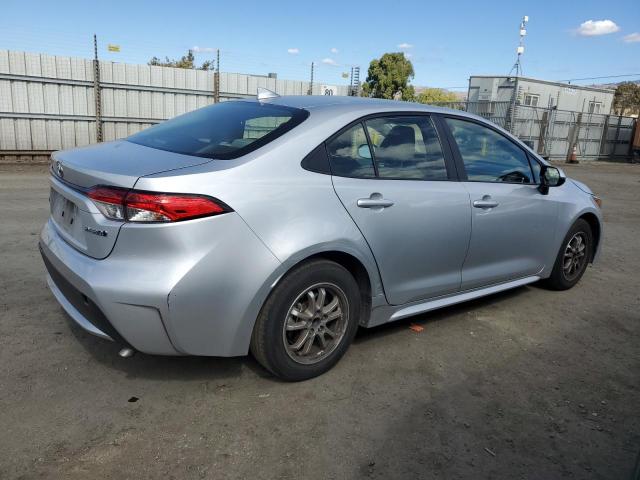 Image 3 of 2022 TOYOTA COROLLA LE 2022 with VIN JTDEAMDE8NJ044619
