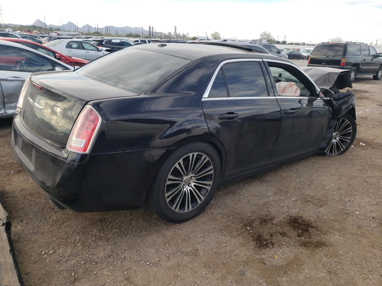 Изображение 3 2012 CHRYSLER 300 S 2012 с VIN 2C3CCADT3CH169660