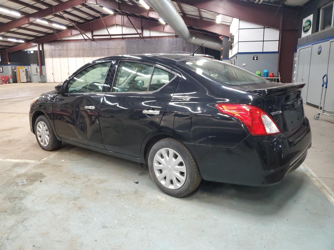 Obraz 2 z 2019 NISSAN VERSA S 2019 z VIN 3N1CN7APXKL819836